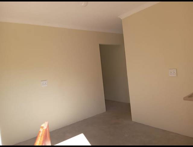 2 BEDROOM HOUSE FOR SALE IN UMLAZI J